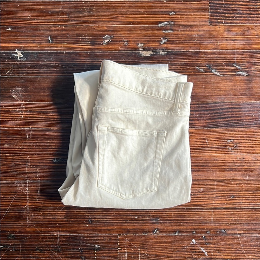 GAP Women’s High Rise Cheeky Straight Raw Hem 10/30R